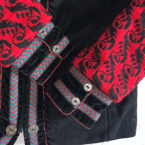 Vintage Nordic SCANDINAVIAN Hand-Embroidered Wool Coat by Samii. GAY ELLIS - Picture 13 of 13